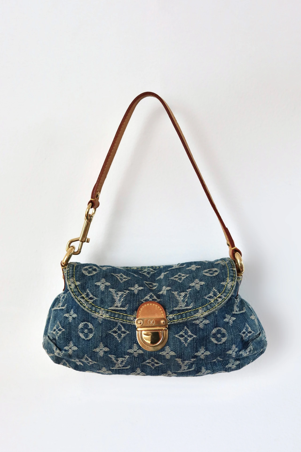 Bolso Monogram Denim Pleaty de Louis Vuitton